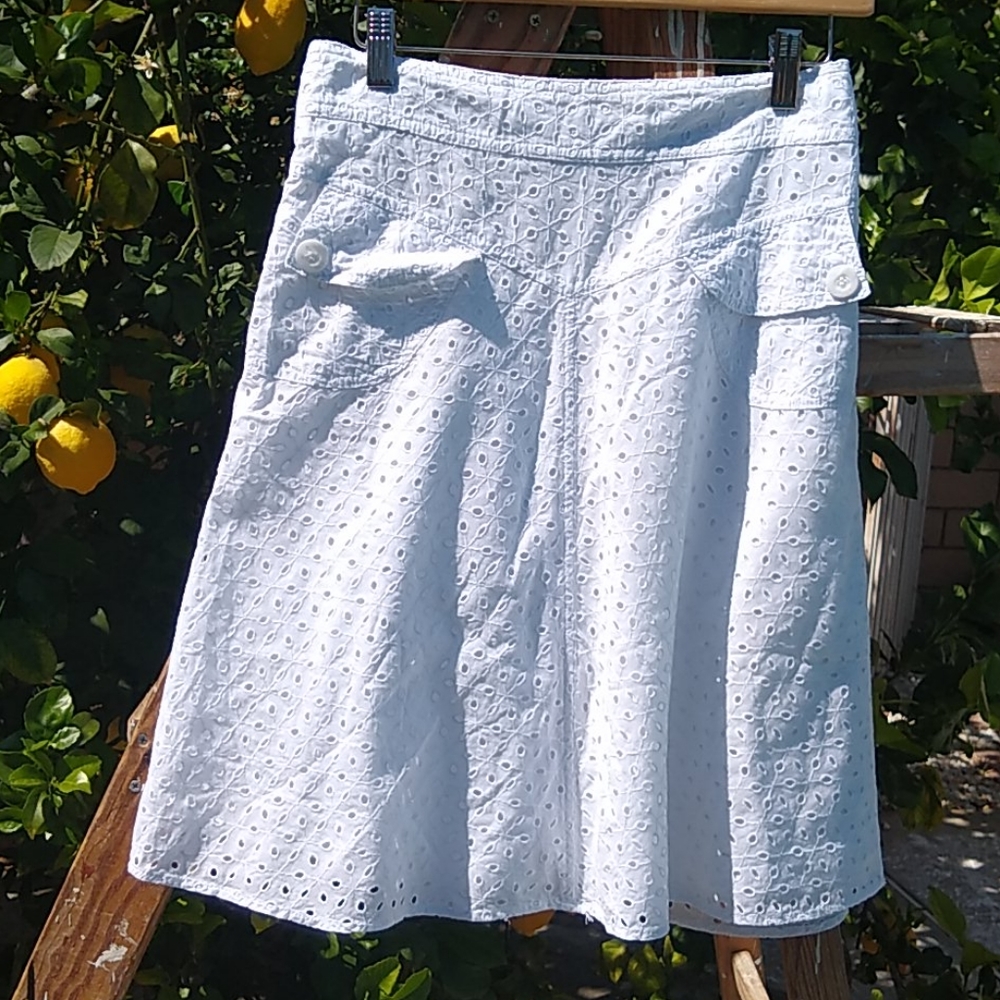Agua White Eyelet Skirt/ Front Button Pockets